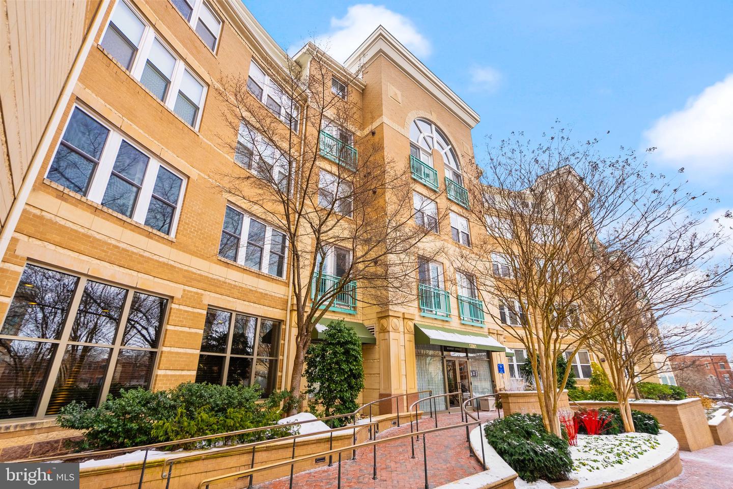 12001 MARKET ST #T35, RESTON, Virginia 20190, 1 Bedroom Bedrooms, 3 Rooms Rooms,1 BathroomBathrooms,Residential,For sale,12001 MARKET ST #T35,VAFX2218690 MLS # VAFX2218690