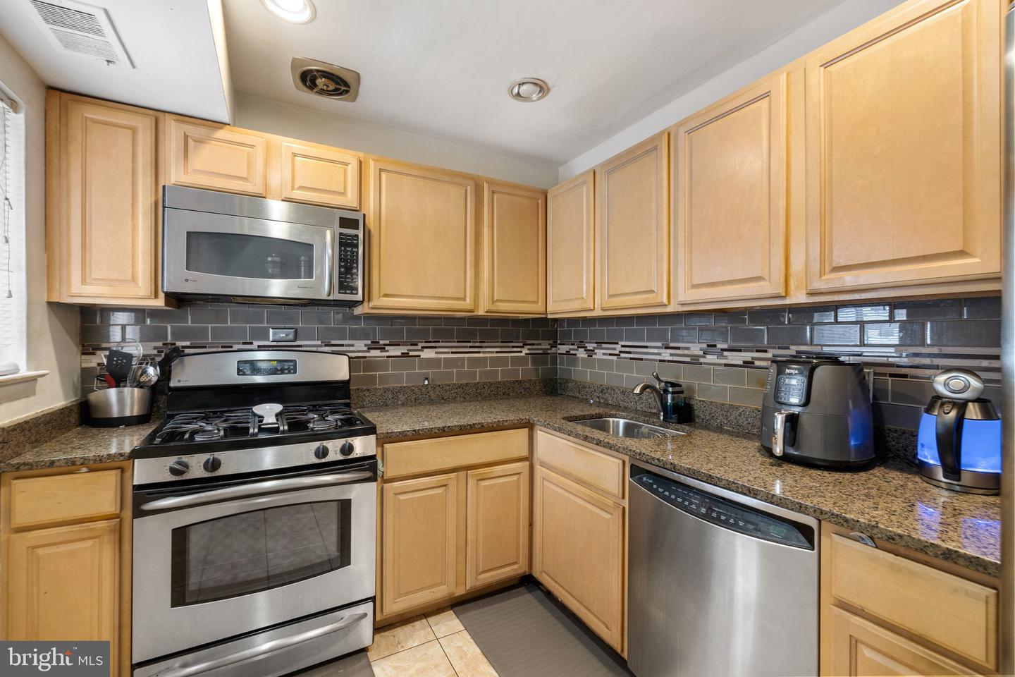 11614 VANTAGE HILL RD #1C, RESTON, Virginia 20190, 3 Bedrooms Bedrooms, ,2 BathroomsBathrooms,Residential,For sale,11614 VANTAGE HILL RD #1C,VAFX2218728 MLS # VAFX2218728