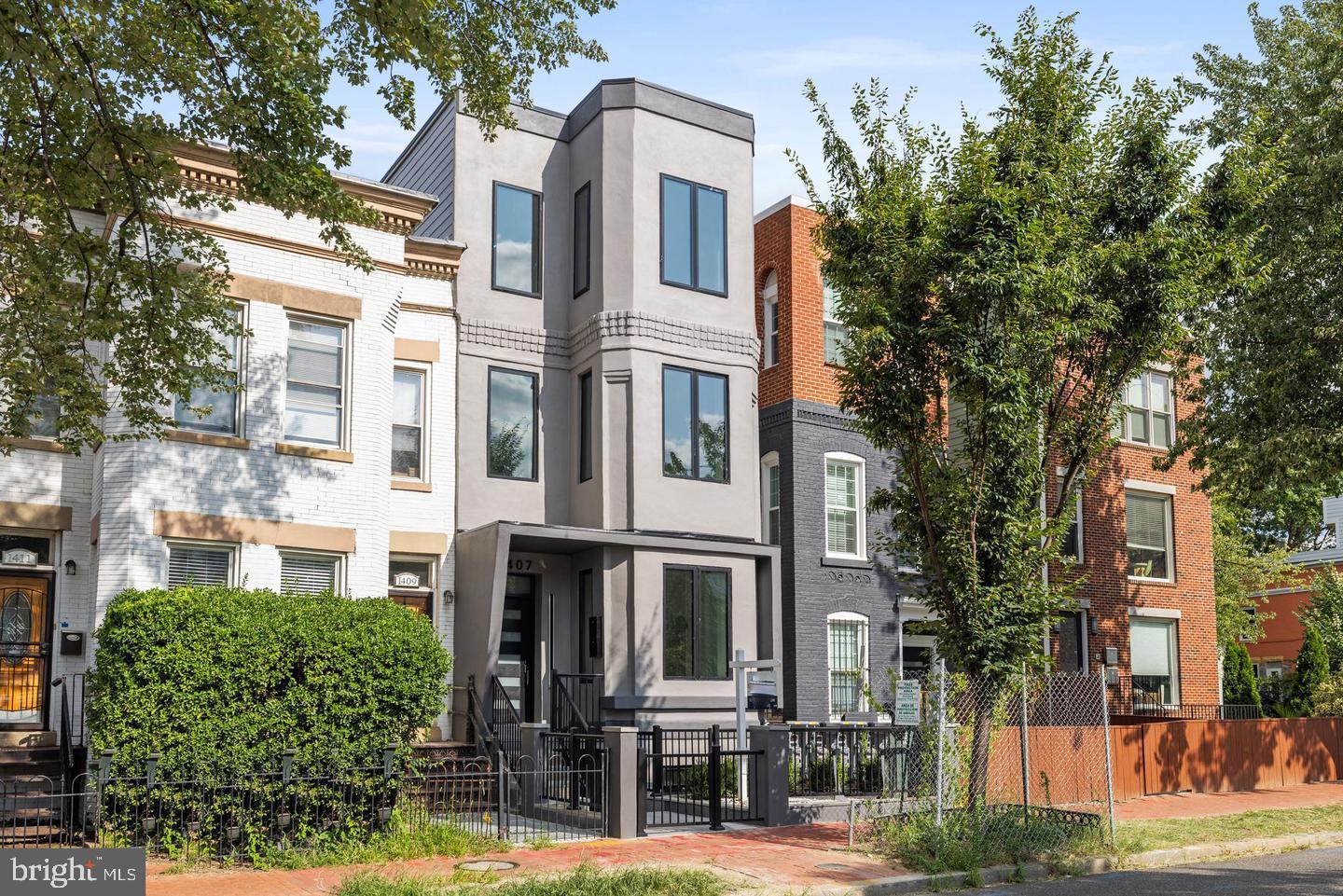 1407 1ST ST NW #PH-2, WASHINGTON, District Of Columbia 20001, 3 Bedrooms Bedrooms, ,2 BathroomsBathrooms,Residential,For sale,1407 1ST ST NW #PH-2,DCDC2175650 MLS # DCDC2175650