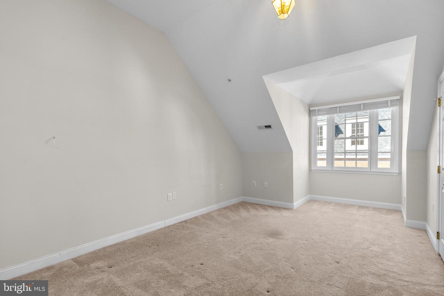 5320 43RD ST NW, WASHINGTON, District Of Columbia 20015, 3 Bedrooms Bedrooms, ,2 BathroomsBathrooms,Residential,For sale,5320 43RD ST NW,DCDC2175670 MLS # DCDC2175670