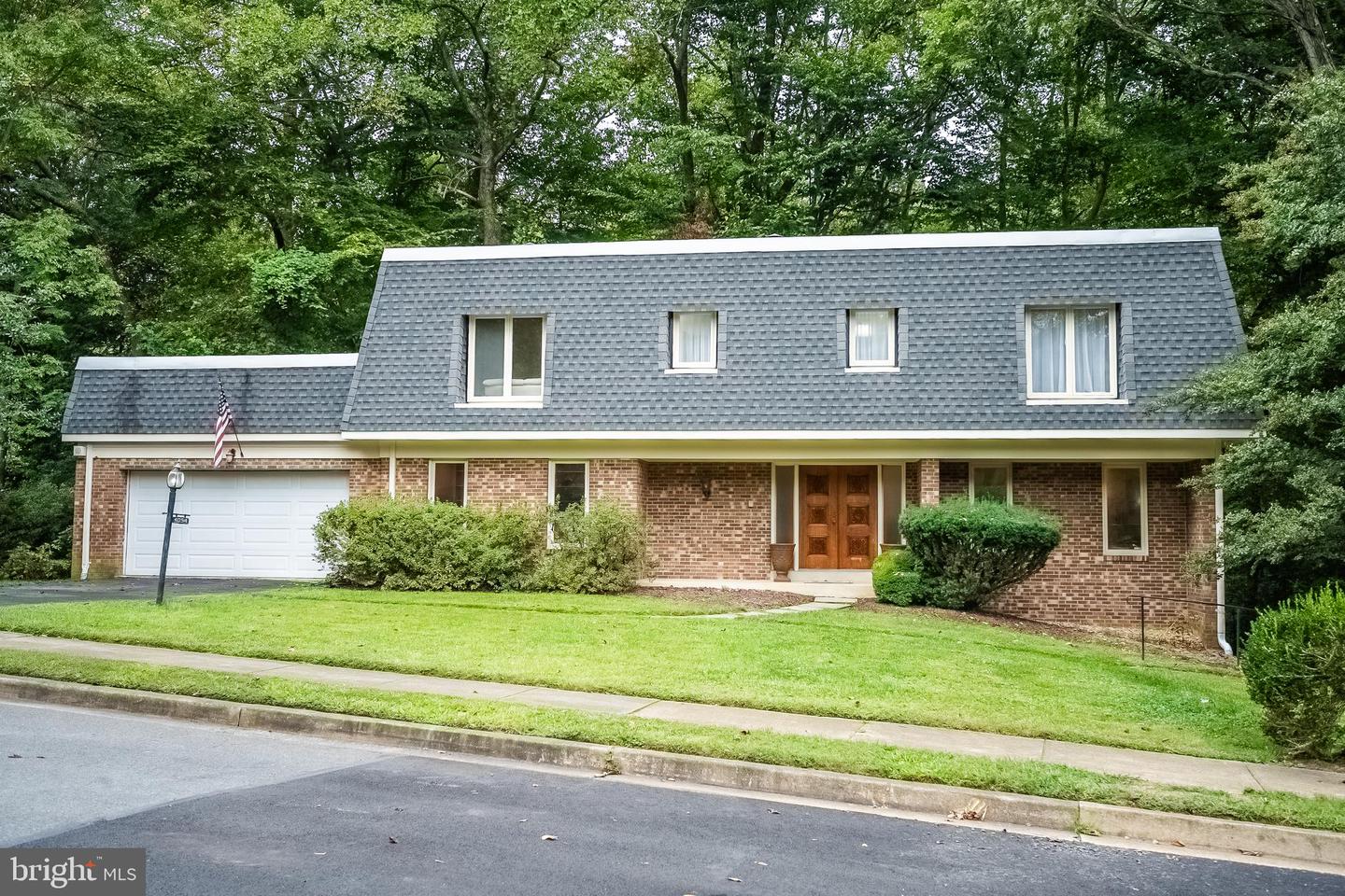 4054 41ST ST N, MCLEAN, Virginia 22101, 5 Bedrooms Bedrooms, ,3 BathroomsBathrooms,Residential,For sale,4054 41ST ST N,VAFX2218790 MLS # VAFX2218790