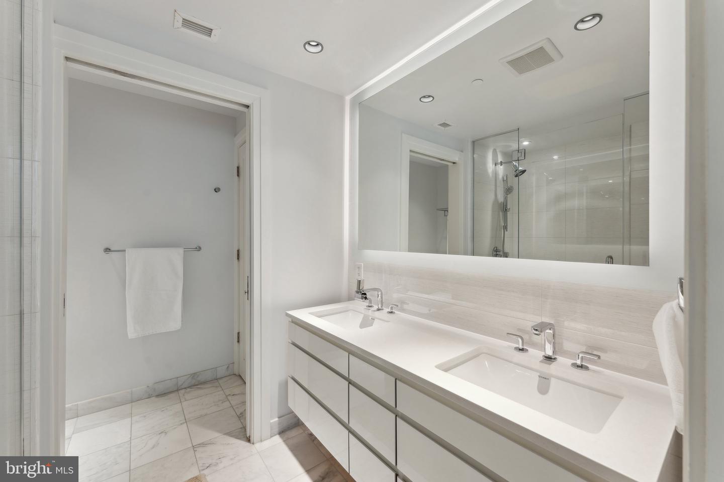 2501 M ST NW #207, WASHINGTON, District Of Columbia 20037, 2 Bedrooms Bedrooms, ,2 BathroomsBathrooms,Residential,For sale,2501 M ST NW #207,DCDC2174478 MLS # DCDC2174478
