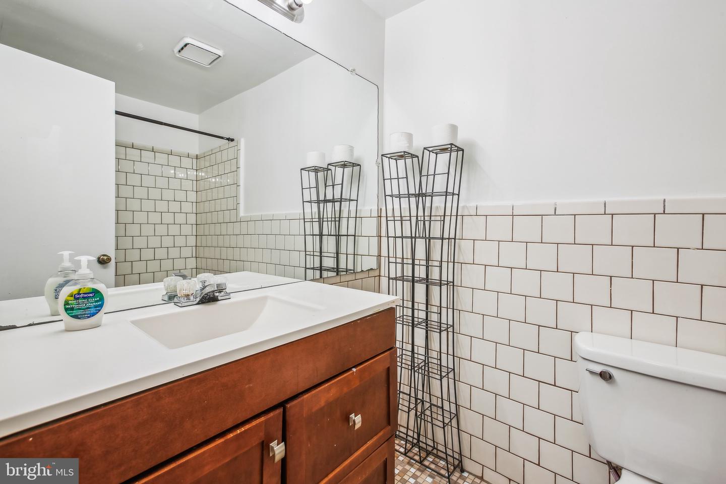 6441 RICHMOND HWY #102, ALEXANDRIA, Virginia 22306, 1 Bedroom Bedrooms, ,1 BathroomBathrooms,Residential,For sale,6441 RICHMOND HWY #102,VAFX2217762 MLS # VAFX2217762