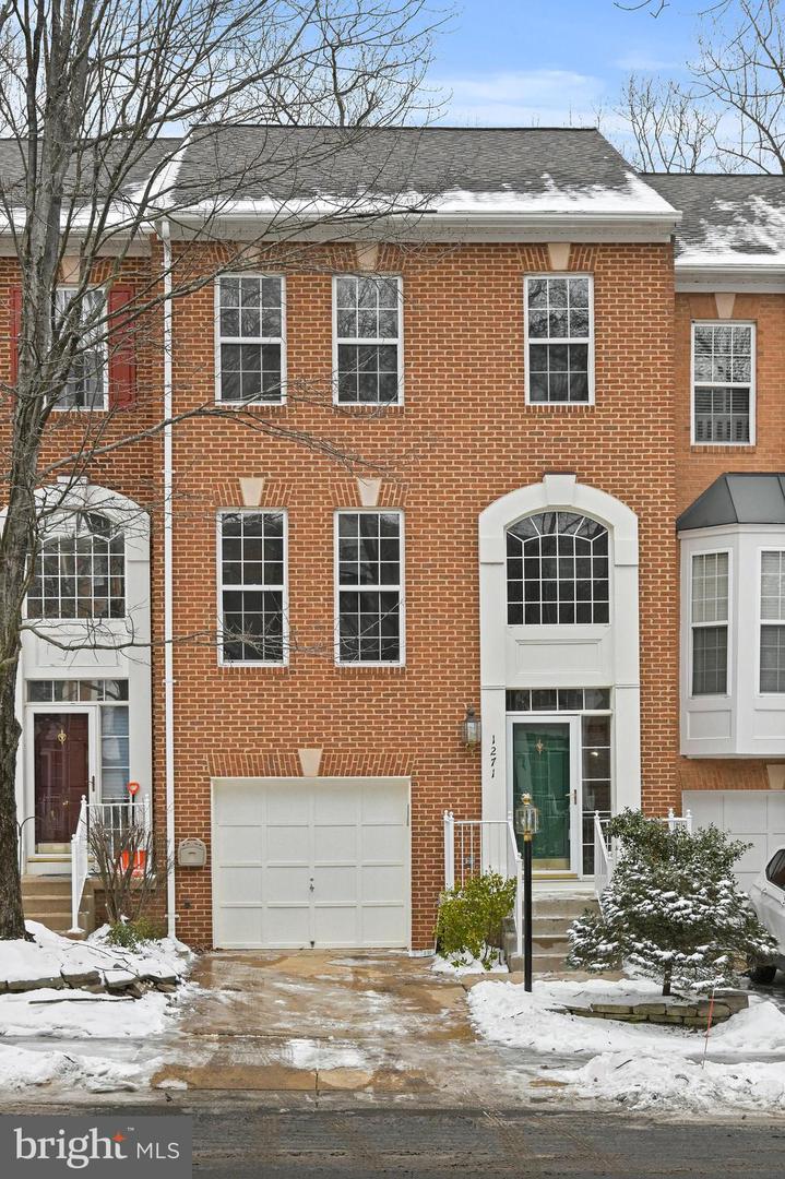 1271 WILD HAWTHORN WAY, RESTON, Virginia 20194, 3 Bedrooms Bedrooms, ,2 BathroomsBathrooms,Residential,For sale,1271 WILD HAWTHORN WAY,VAFX2218018 MLS # VAFX2218018