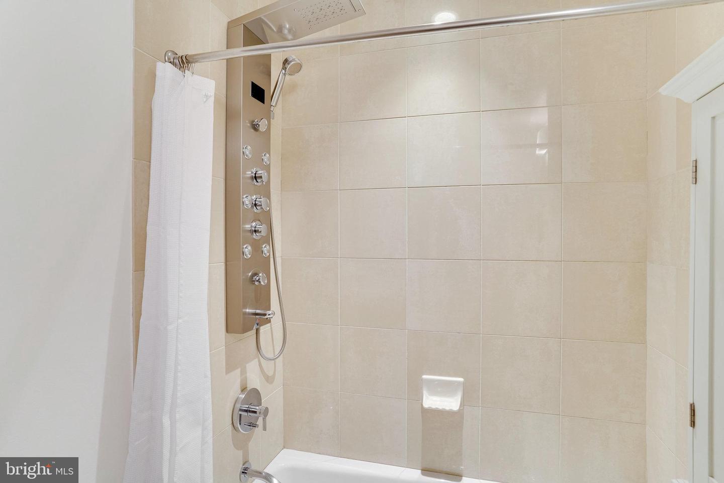 301 MASSACHUSETTS AVE NW #102, WASHINGTON, District Of Columbia 20001, 2 Bedrooms Bedrooms, ,2 BathroomsBathrooms,Residential,For sale,301 MASSACHUSETTS AVE NW #102,DCDC2175332 MLS # DCDC2175332