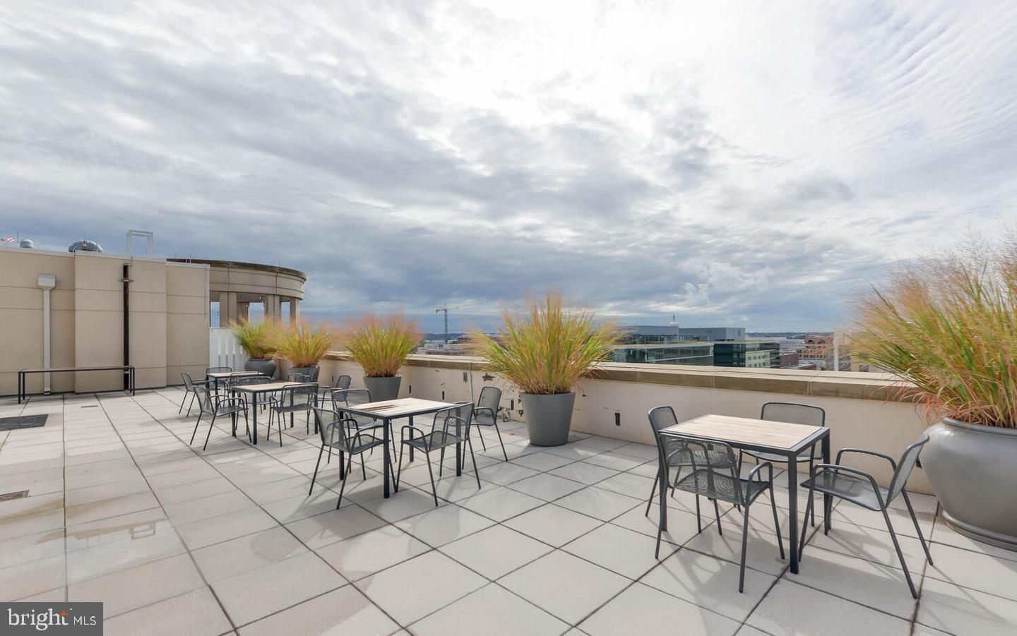 301 MASSACHUSETTS AVE NW #204, WASHINGTON, District Of Columbia 20001, 1 Bedroom Bedrooms, ,1 BathroomBathrooms,Residential,For sale,301 MASSACHUSETTS AVE NW #204,DCDC2175700 MLS # DCDC2175700
