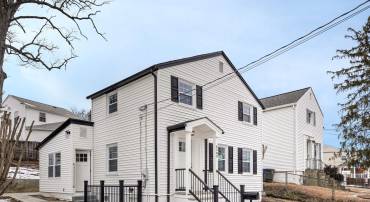 5105 11TH ST S, ARLINGTON, Virginia 22204, 3 Bedrooms Bedrooms, ,2 BathroomsBathrooms,Residential,For sale,5105 11TH ST S,VAAR2052650 MLS # VAAR2052650