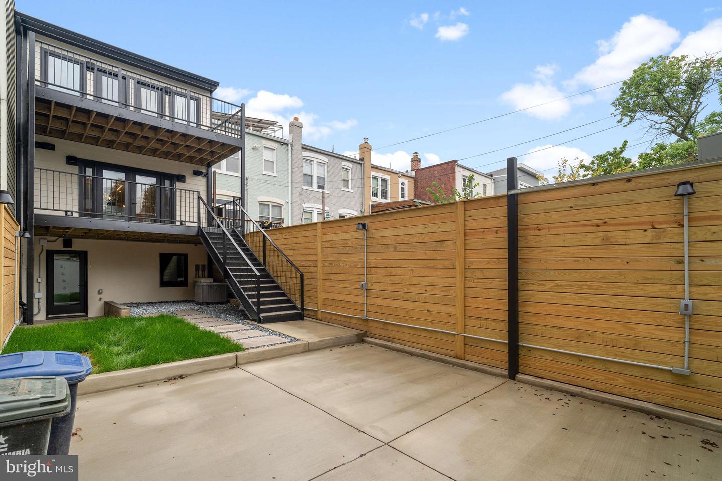 1131 4TH ST NE, WASHINGTON, District Of Columbia 20002, 5 Bedrooms Bedrooms, ,3 BathroomsBathrooms,Residential,For sale,1131 4TH ST NE,DCDC2175762 MLS # DCDC2175762