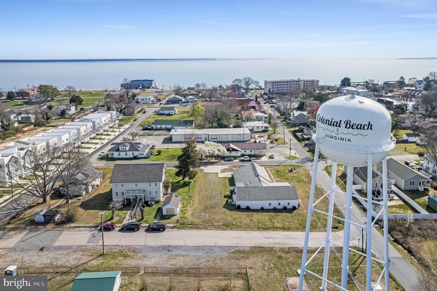 308 WASHINGTON AVE, COLONIAL BEACH, Virginia 22443, 3 Bedrooms Bedrooms, 6 Rooms Rooms,2 BathroomsBathrooms,Residential,For sale,308 WASHINGTON AVE,VAWE2007200 MLS # VAWE2007200