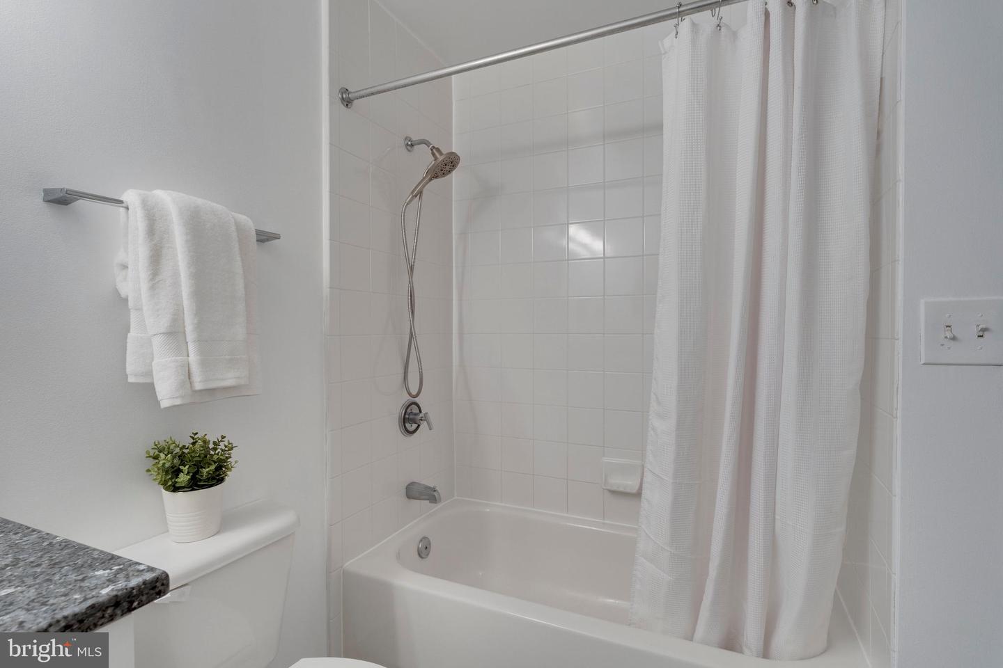 4101 ALBEMARLE ST NW #403, WASHINGTON, District Of Columbia 20016, 1 Bedroom Bedrooms, ,1 BathroomBathrooms,Residential,For sale,4101 ALBEMARLE ST NW #403,DCDC2166376 MLS # DCDC2166376