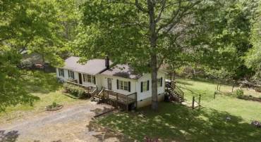 14322 DICKERSON LN, BARBOURSVILLE, Virginia 22923, 3 Bedrooms Bedrooms, ,1 BathroomBathrooms,Residential,14322 DICKERSON LN,660264 MLS # 660264