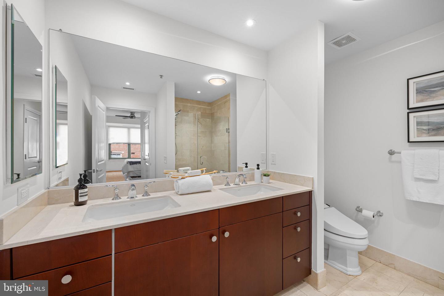 2425 L ST NW #532, WASHINGTON, District Of Columbia 20037, 2 Bedrooms Bedrooms, ,2 BathroomsBathrooms,Residential,For sale,2425 L ST NW #532,DCDC2175998 MLS # DCDC2175998