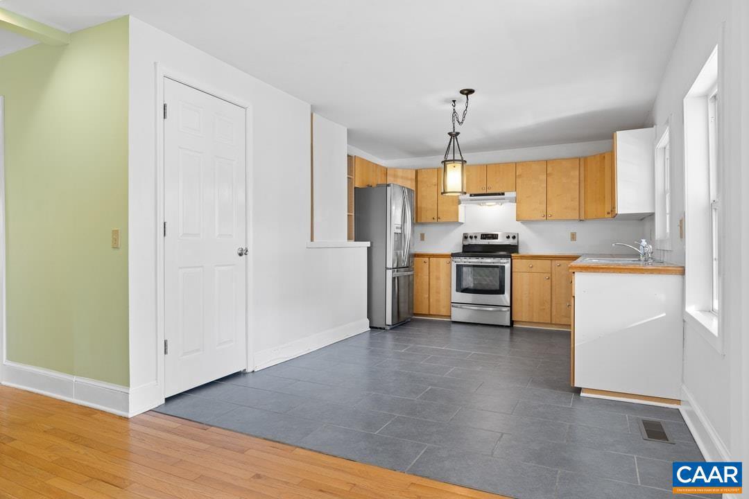 3031 MORGANTOWN RD, CHARLOTTESVILLE, Virginia 22903, 2 Bedrooms Bedrooms, ,2 BathroomsBathrooms,Residential,For sale,3031 MORGANTOWN RD,660277 MLS # 660277