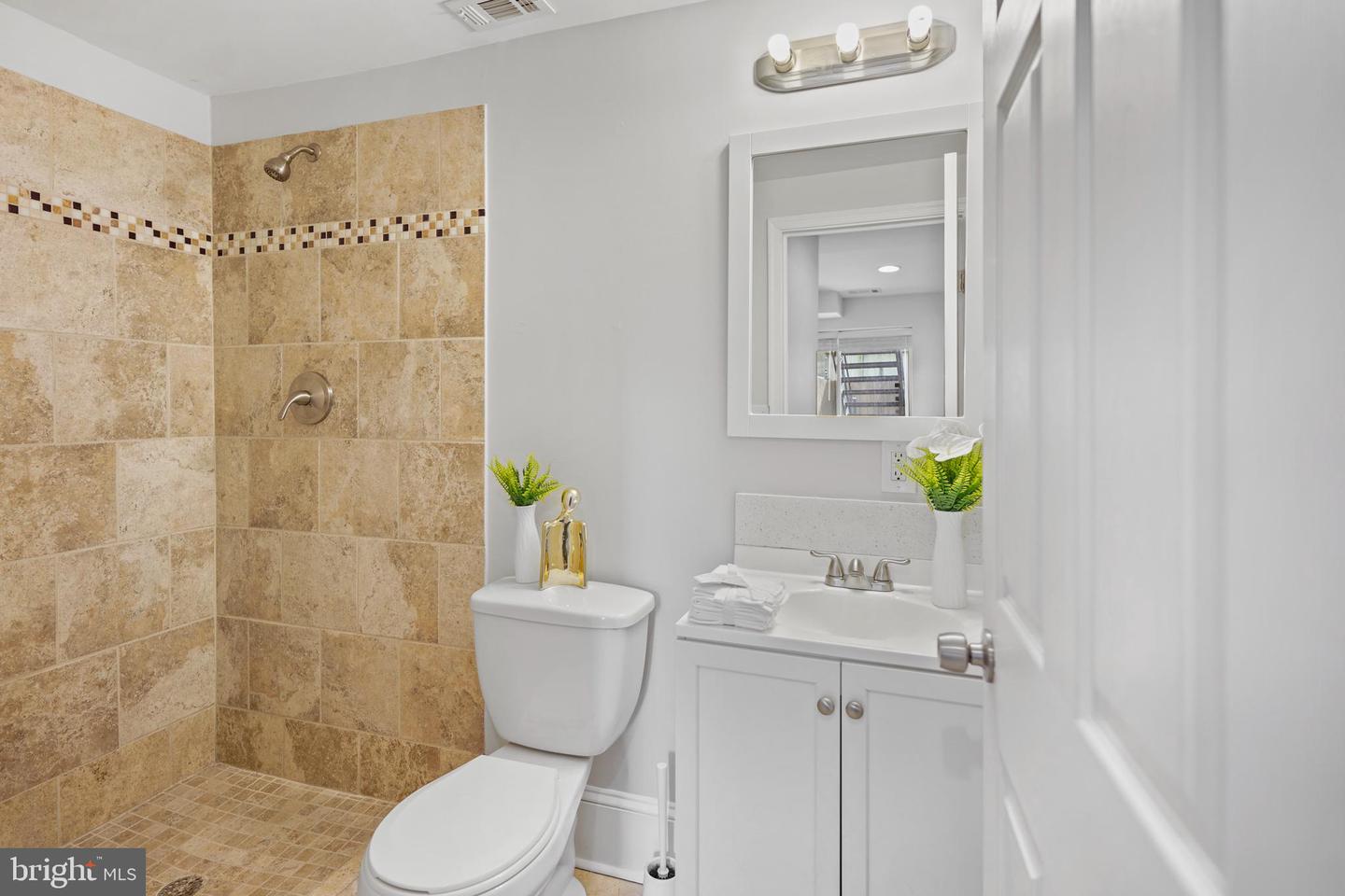 1132 JEFFERSON ST NW, WASHINGTON, District Of Columbia 20011, 5 Bedrooms Bedrooms, ,4 BathroomsBathrooms,Residential,For sale,1132 JEFFERSON ST NW,DCDC2175478 MLS # DCDC2175478
