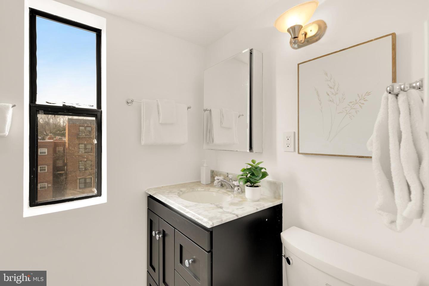 3701 CONNECTICUT AVE NW #524, WASHINGTON, District Of Columbia 20008, 1 Bedroom Bedrooms, ,1 BathroomBathrooms,Residential,For sale,3701 CONNECTICUT AVE NW #524,DCDC2175802 MLS # DCDC2175802