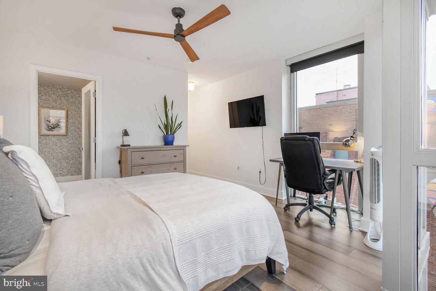 1209 13TH ST NW #802, WASHINGTON, District Of Columbia 20005, 2 Bedrooms Bedrooms, ,2 BathroomsBathrooms,Residential,For sale,1209 13TH ST NW #802,DCDC2175912 MLS # DCDC2175912