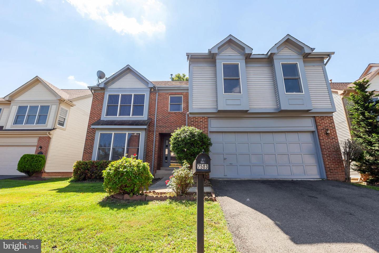 7503 SILVER MAPLE LN, FALLS CHURCH, Virginia 22042, 5 Bedrooms Bedrooms, ,4 BathroomsBathrooms,Residential,For sale,7503 SILVER MAPLE LN,VAFX2219060 MLS # VAFX2219060