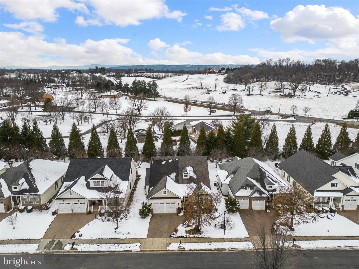 141 HARVEST RIDGE DR, WINCHESTER, Virginia 22601, 3 Bedrooms Bedrooms, ,2 BathroomsBathrooms,Residential,For sale,141 HARVEST RIDGE DR,VAFV2023908 MLS # VAFV2023908