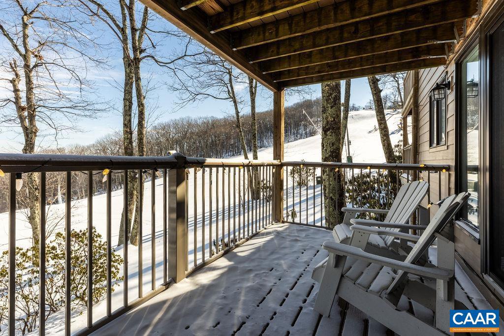 105 EAGLES CT CONDOS, WINTERGREEN, Virginia 22967, 2 Bedrooms Bedrooms, ,1 BathroomBathrooms,Residential,For sale,105 EAGLES CT CONDOS,660038 MLS # 660038