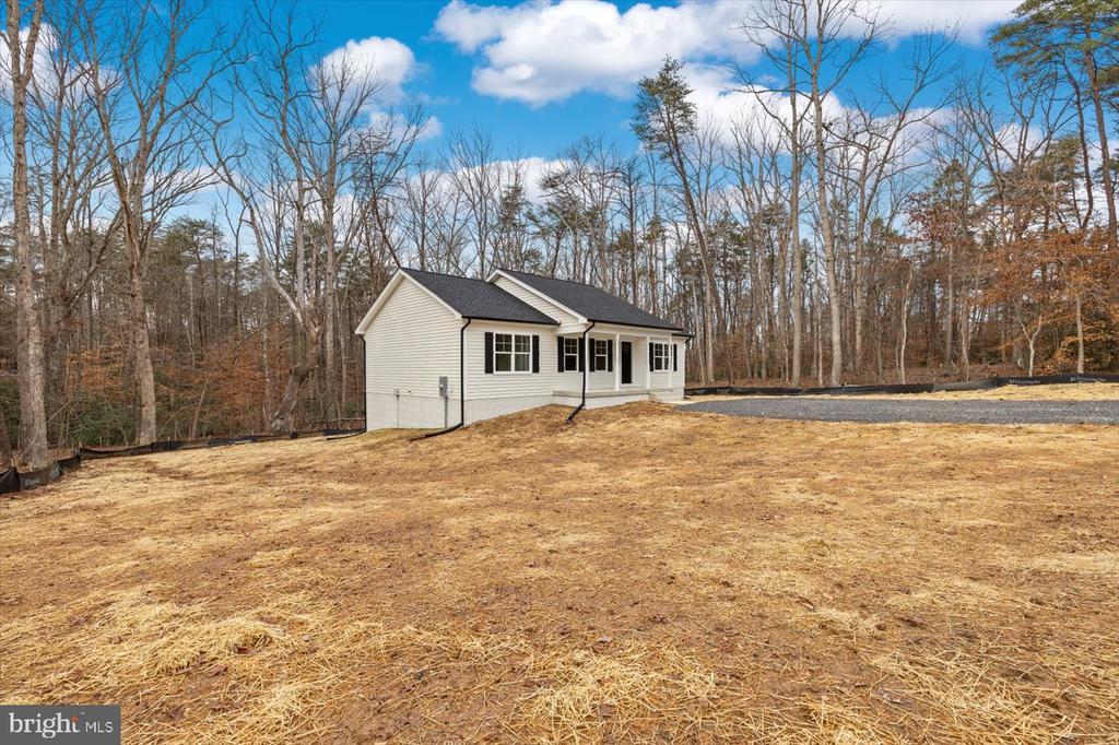 61 HEMLOCK LN, MINERAL, Virginia 23117, 3 Bedrooms Bedrooms, ,2 BathroomsBathrooms,Residential,61 HEMLOCK LN,VALA2007112 MLS # VALA2007112