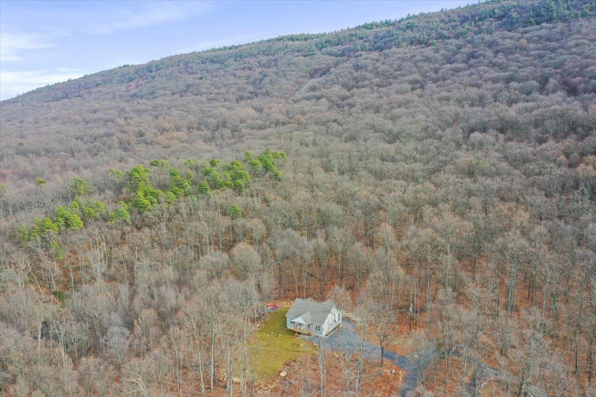 115 MOUNTAIN TOP LN, NEW MARKET, Virginia 22844, 3 Bedrooms Bedrooms, ,3 BathroomsBathrooms,Residential,115 MOUNTAIN TOP LN,660323 MLS # 660323