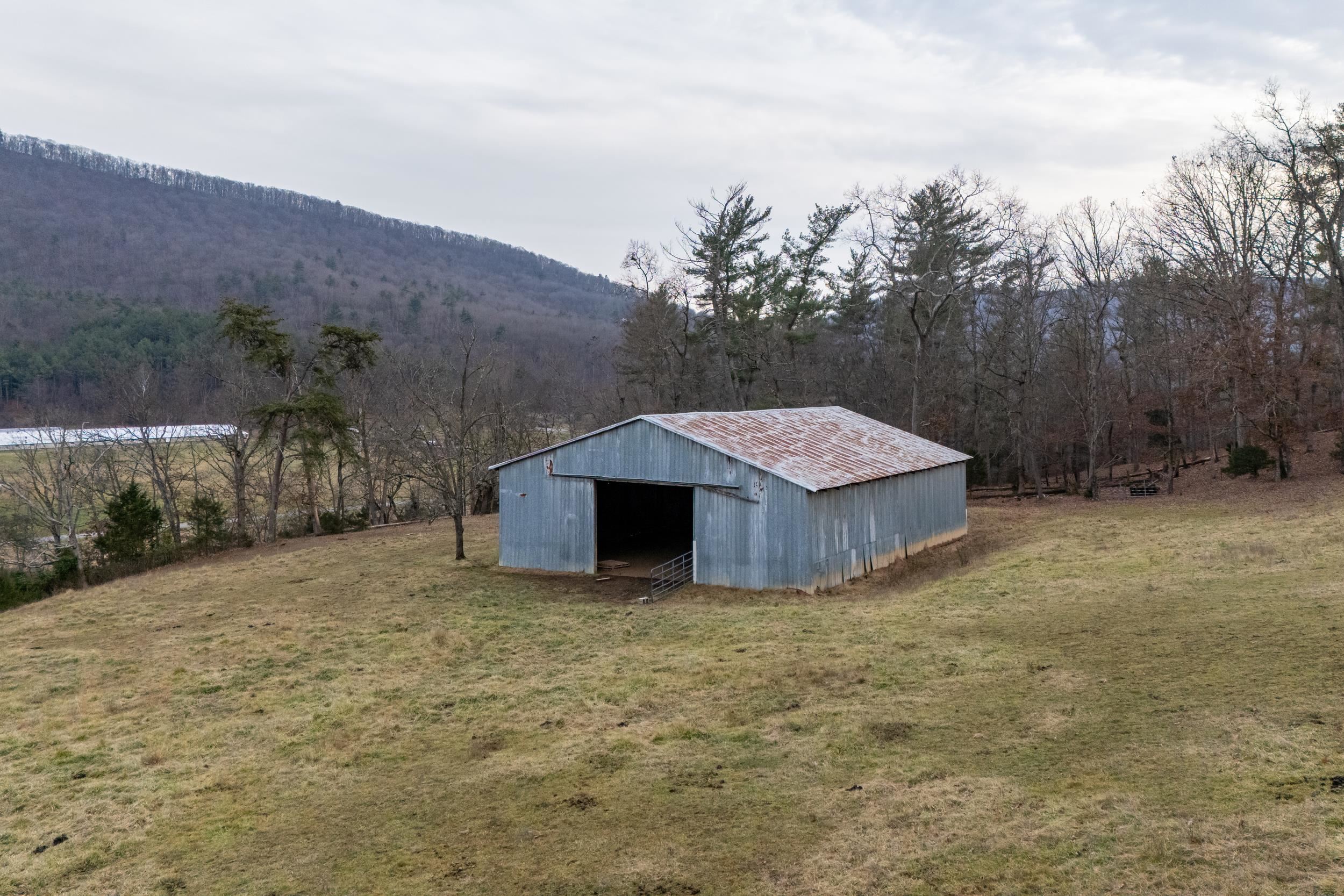 15745 RUNIONS CREEK RD, BROADWAY, Virginia 22815, 3 Bedrooms Bedrooms, ,2 BathroomsBathrooms,Residential,15745 RUNIONS CREEK RD,660331 MLS # 660331