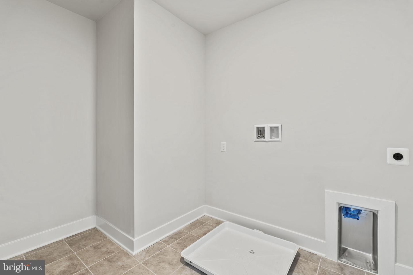 9110 KINGSTON RD, BROAD RUN, Virginia 20137, 3 Bedrooms Bedrooms, ,4 BathroomsBathrooms,Residential,For sale,9110 KINGSTON RD,VAFQ2015244 MLS # VAFQ2015244