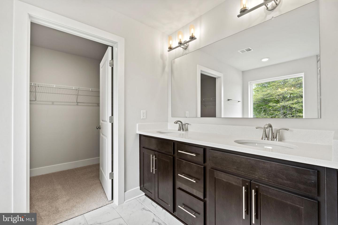 9110 KINGSTON RD, BROAD RUN, Virginia 20137, 3 Bedrooms Bedrooms, ,4 BathroomsBathrooms,Residential,For sale,9110 KINGSTON RD,VAFQ2015244 MLS # VAFQ2015244