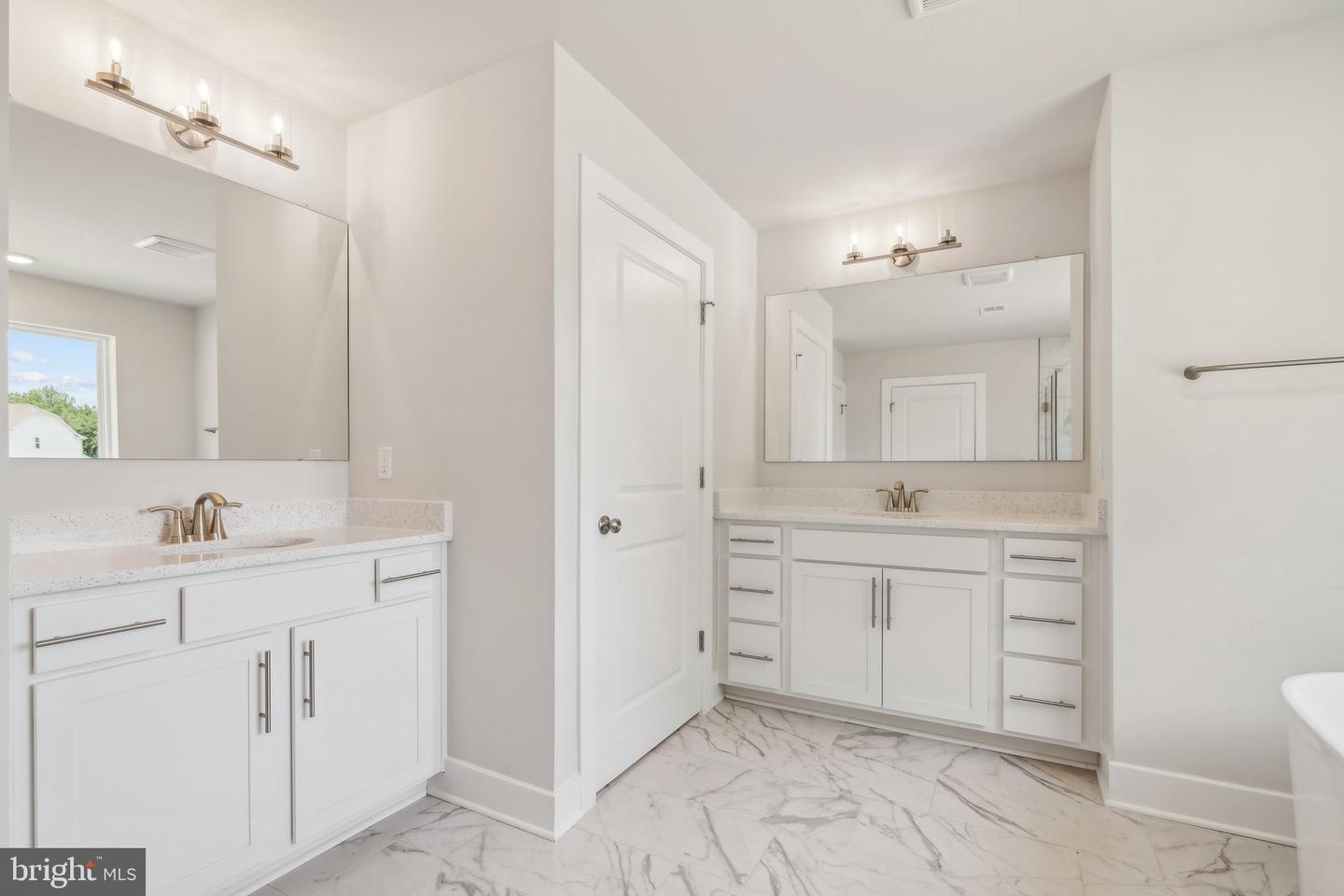 9130 KINGSTON RD, BROAD RUN, Virginia 20137, 4 Bedrooms Bedrooms, ,4 BathroomsBathrooms,Residential,For sale,9130 KINGSTON RD,VAFQ2015246 MLS # VAFQ2015246