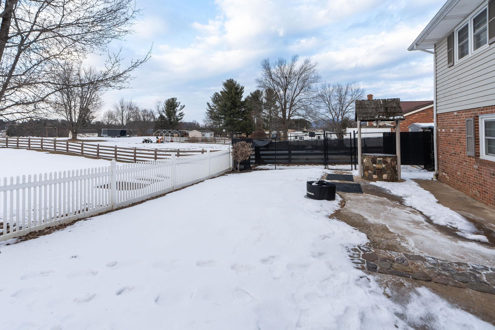 936 CATTLE SCALES RD, WAYNESBORO, Virginia 22980, 4 Bedrooms Bedrooms, ,2 BathroomsBathrooms,Residential,936 CATTLE SCALES RD,660343 MLS # 660343