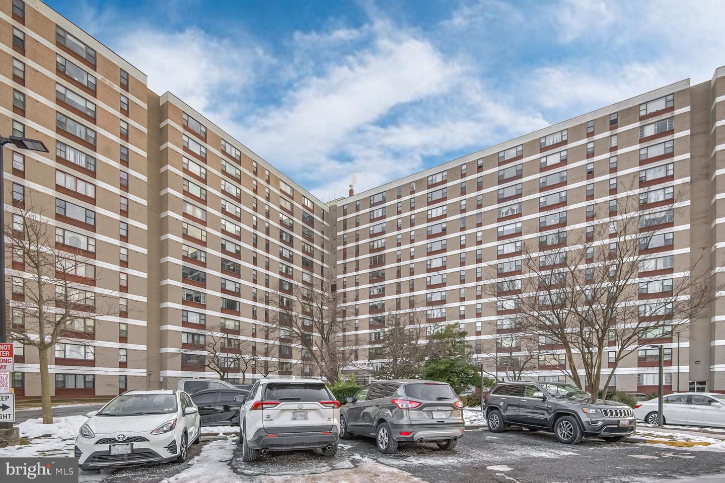 4600 DUKE ST #1300, ALEXANDRIA, Virginia 22304, 1 Bedroom Bedrooms, ,1 BathroomBathrooms,Residential,For sale,4600 DUKE ST #1300,VAAX2041336 MLS # VAAX2041336