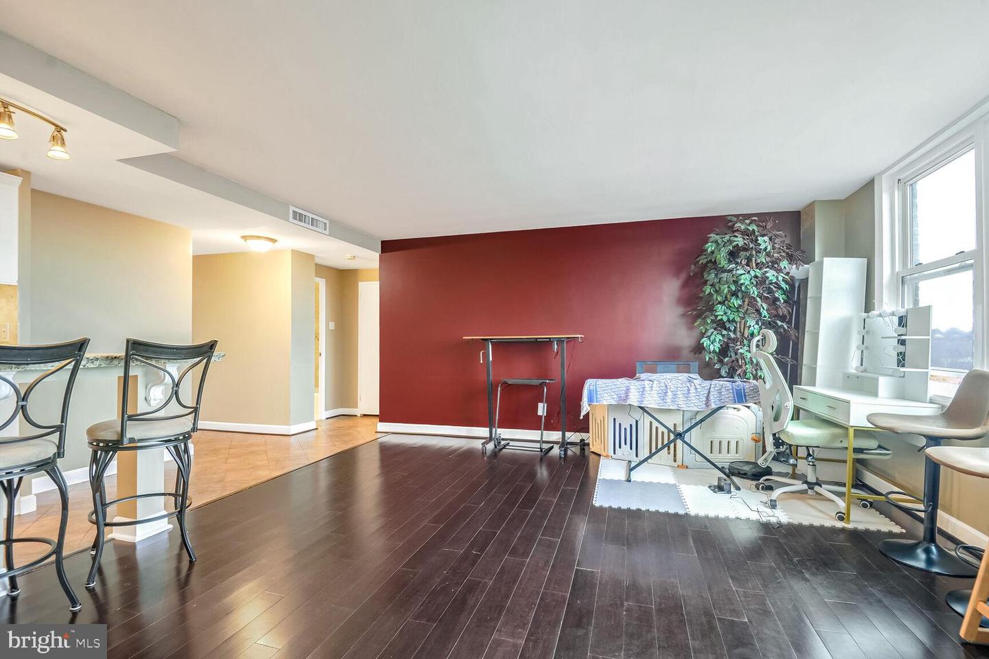 4600 DUKE ST #1300, ALEXANDRIA, Virginia 22304, 1 Bedroom Bedrooms, ,1 BathroomBathrooms,Residential,For sale,4600 DUKE ST #1300,VAAX2041336 MLS # VAAX2041336