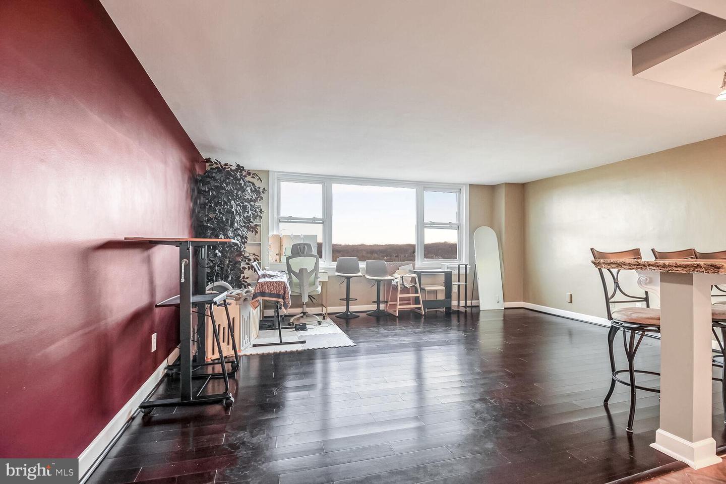 4600 DUKE ST #1300, ALEXANDRIA, Virginia 22304, 1 Bedroom Bedrooms, ,1 BathroomBathrooms,Residential,For sale,4600 DUKE ST #1300,VAAX2041336 MLS # VAAX2041336