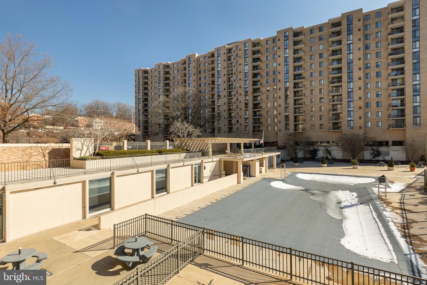 4600 S FOUR MILE RUN DR #1122, ARLINGTON, Virginia 22204, 1 Bedroom Bedrooms, ,1 BathroomBathrooms,Residential,For sale,4600 S FOUR MILE RUN DR #1122,VAAR2050524 MLS # VAAR2050524