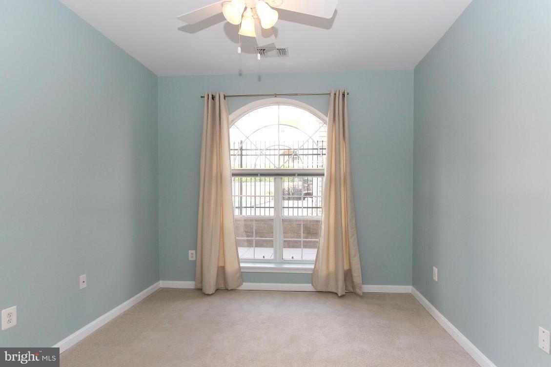 4550 STRUTFIELD LN #2114, ALEXANDRIA, Virginia 22311, 2 Bedrooms Bedrooms, ,2 BathroomsBathrooms,Residential,For sale,4550 STRUTFIELD LN #2114,VAAX2041398 MLS # VAAX2041398