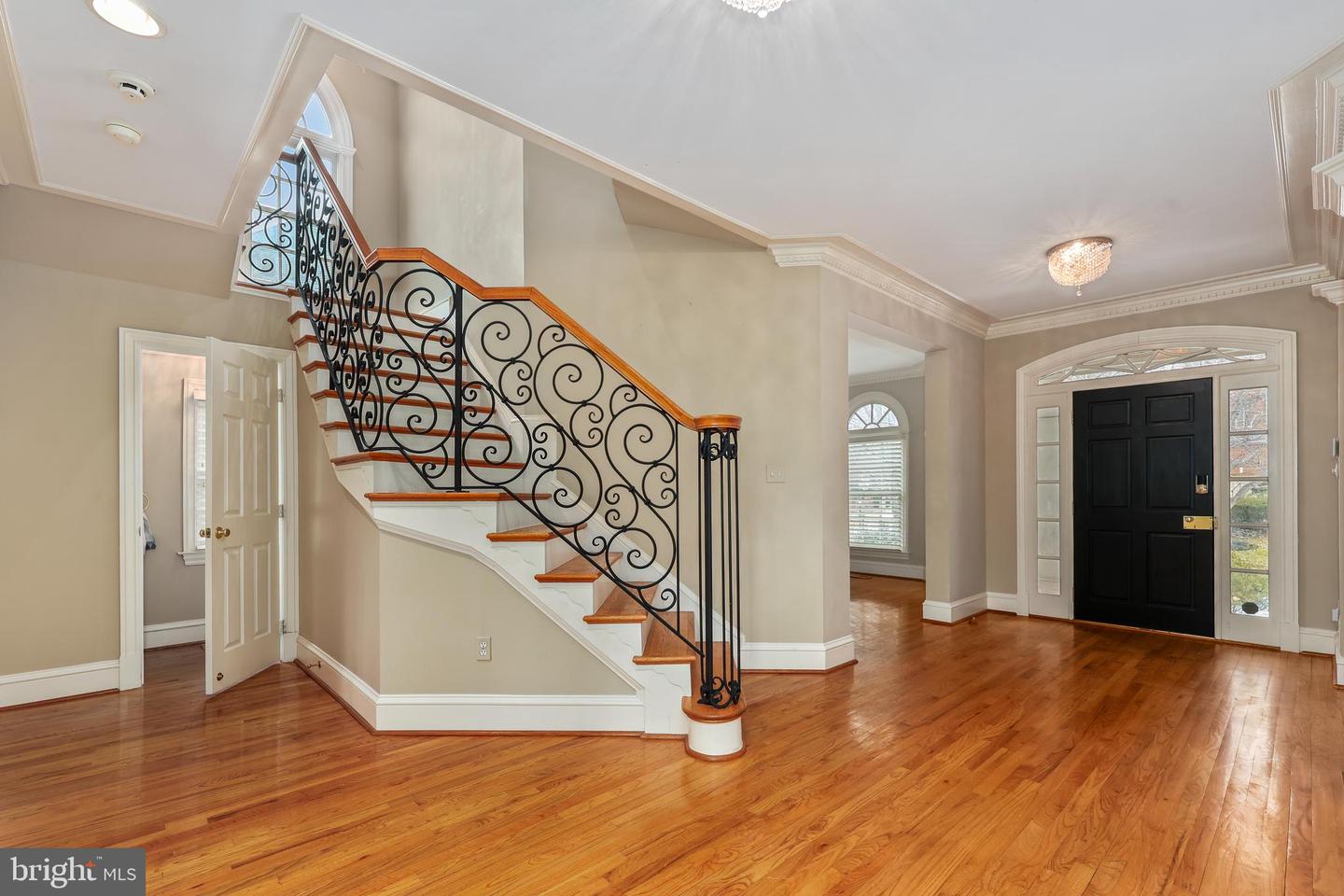 624 KINGS CLOISTER CIR, ALEXANDRIA, Virginia 22302, 5 Bedrooms Bedrooms, ,4 BathroomsBathrooms,Residential,For sale,624 KINGS CLOISTER CIR,VAAX2040526 MLS # VAAX2040526