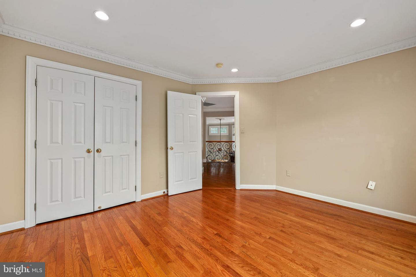 624 KINGS CLOISTER CIR, ALEXANDRIA, Virginia 22302, 5 Bedrooms Bedrooms, ,4 BathroomsBathrooms,Residential,For sale,624 KINGS CLOISTER CIR,VAAX2040526 MLS # VAAX2040526