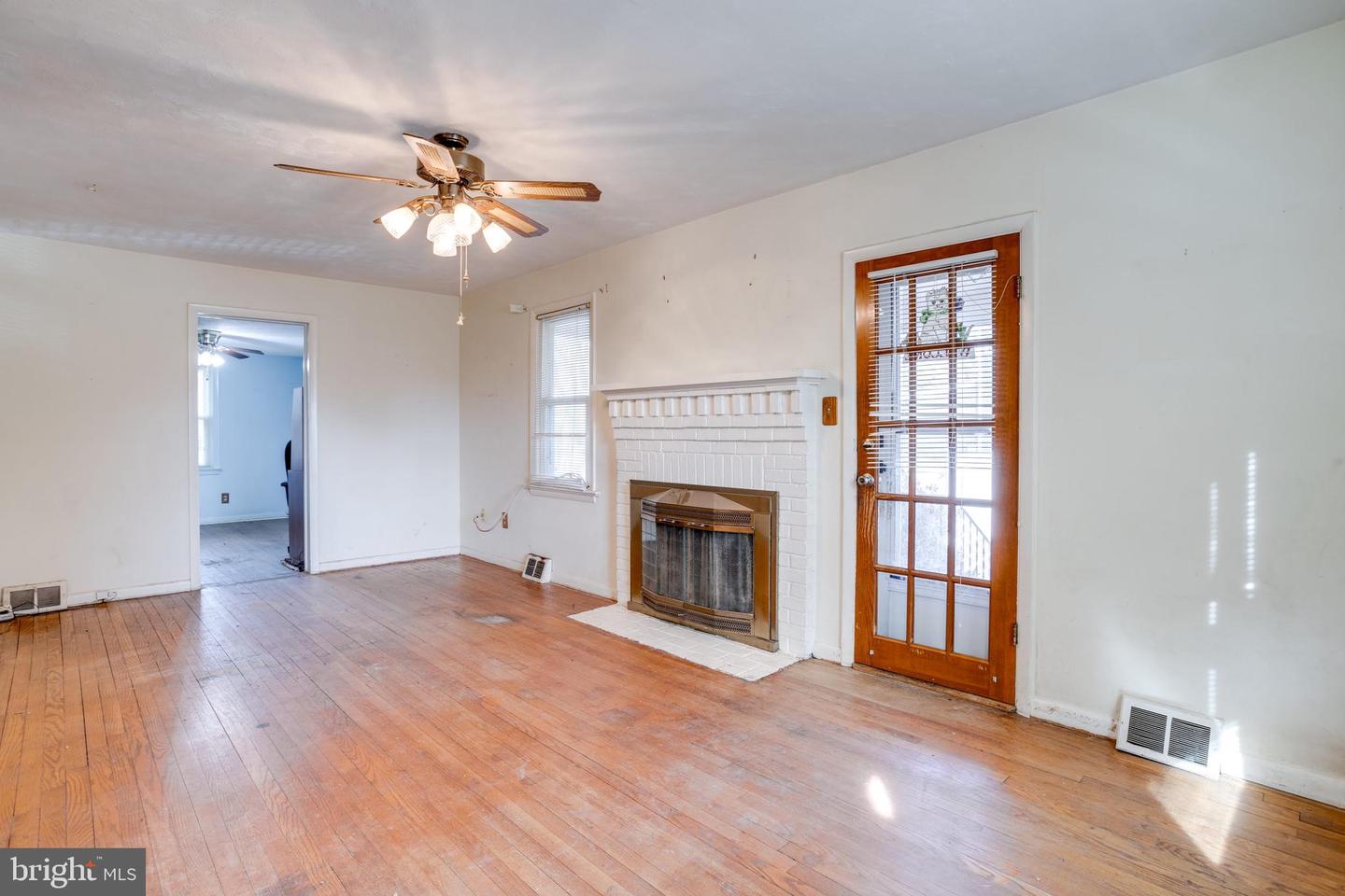 4116 MAIN ST, ALEXANDRIA, Virginia 22309, 3 Bedrooms Bedrooms, ,2 BathroomsBathrooms,Residential,For sale,4116 MAIN ST,VAFX2219244 MLS # VAFX2219244