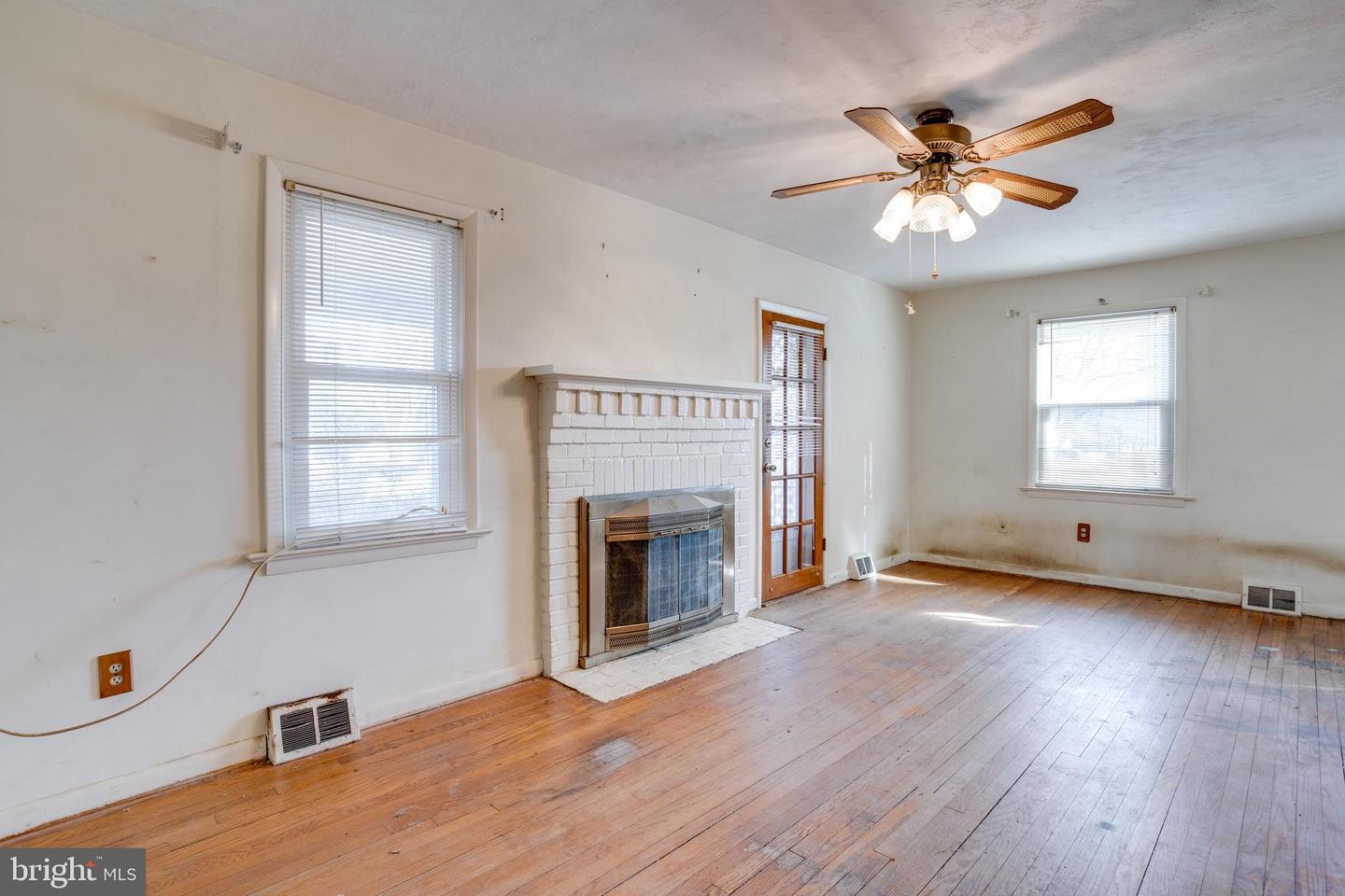 4116 MAIN ST, ALEXANDRIA, Virginia 22309, 3 Bedrooms Bedrooms, ,2 BathroomsBathrooms,Residential,For sale,4116 MAIN ST,VAFX2219244 MLS # VAFX2219244