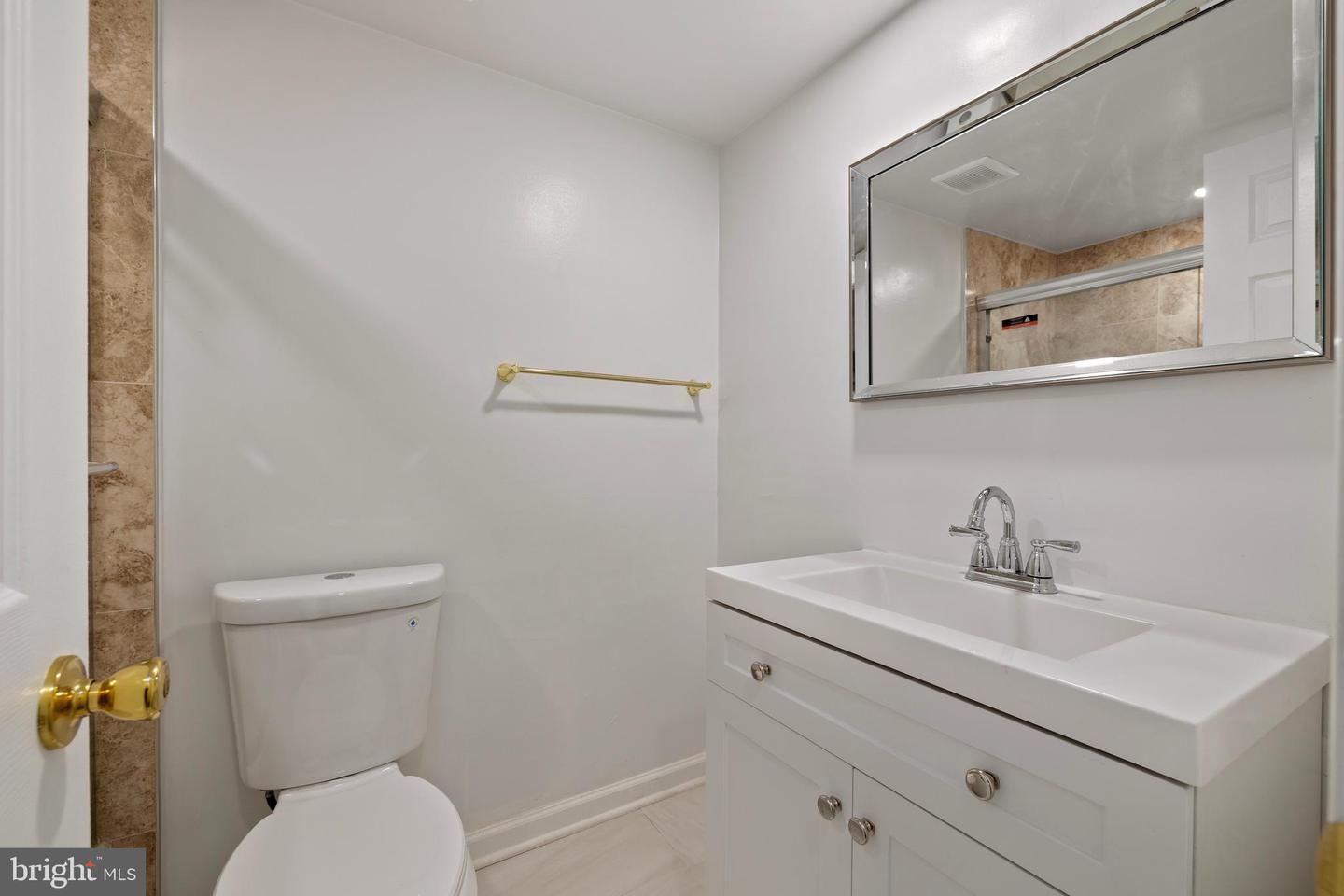 2901 CHARING CROSS RD #12/9, FALLS CHURCH, Virginia 22042, 2 Bedrooms Bedrooms, ,1 BathroomBathrooms,Residential,For sale,2901 CHARING CROSS RD #12/9,VAFX2219576 MLS # VAFX2219576