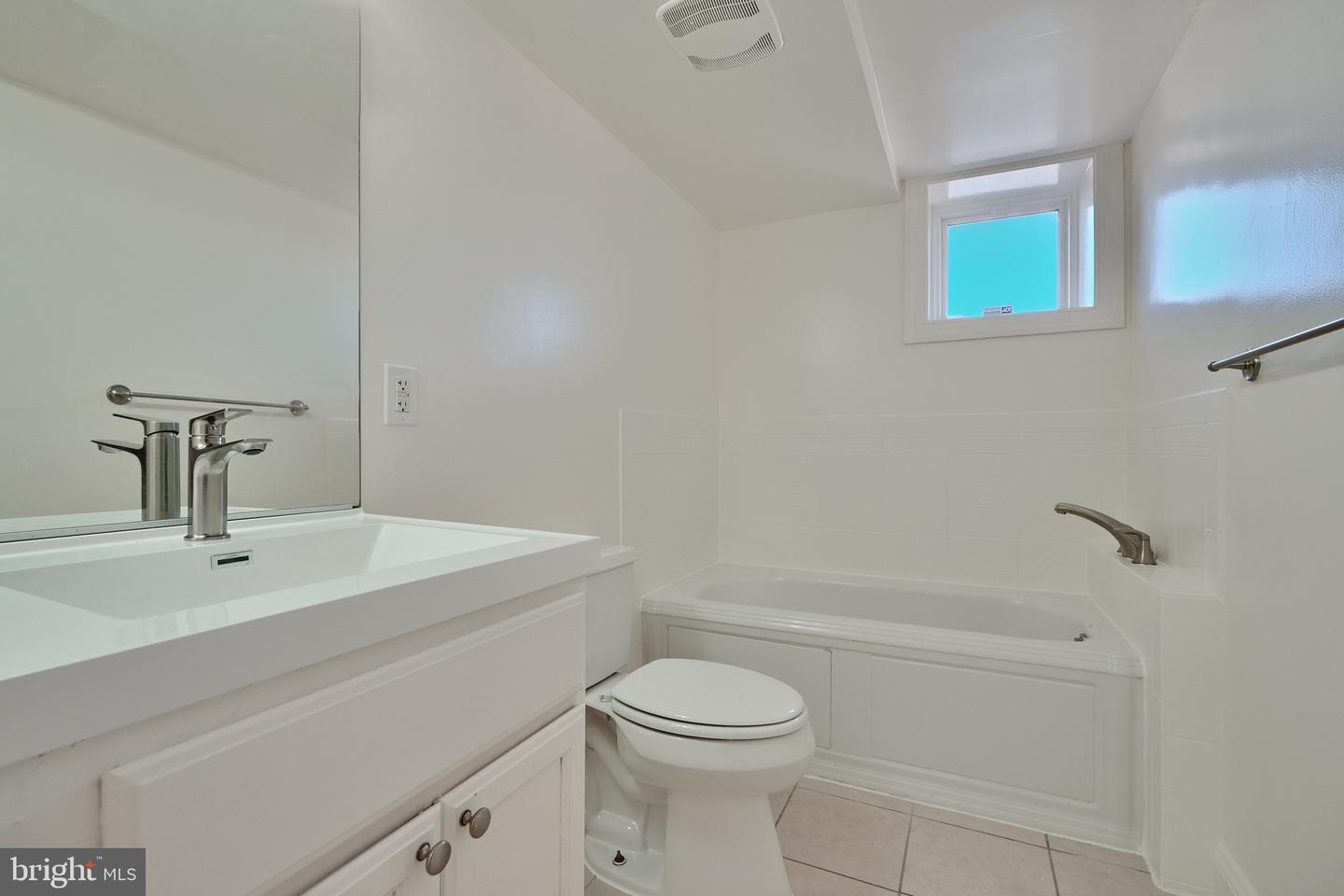 1352 TALBERT CT SE #14A, WASHINGTON, District Of Columbia 20020, 3 Bedrooms Bedrooms, ,2 BathroomsBathrooms,Residential,For sale,1352 TALBERT CT SE #14A,DCDC2172524 MLS # DCDC2172524