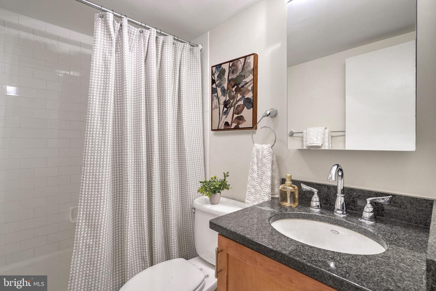 1260 21ST ST NW #208, WASHINGTON, District Of Columbia 20036, 1 Bedroom Bedrooms, ,1 BathroomBathrooms,Residential,For sale,1260 21ST ST NW #208,DCDC2175382 MLS # DCDC2175382