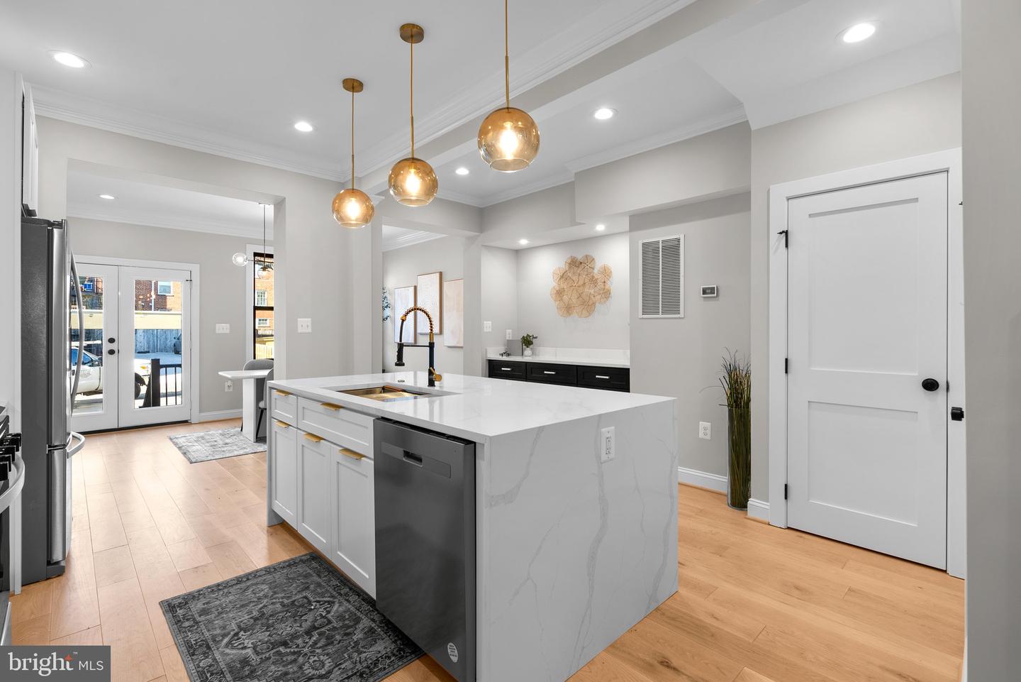 206 17TH ST NE, WASHINGTON, District Of Columbia 20002, 4 Bedrooms Bedrooms, ,3 BathroomsBathrooms,Residential,For sale,206 17TH ST NE,DCDC2176482 MLS # DCDC2176482