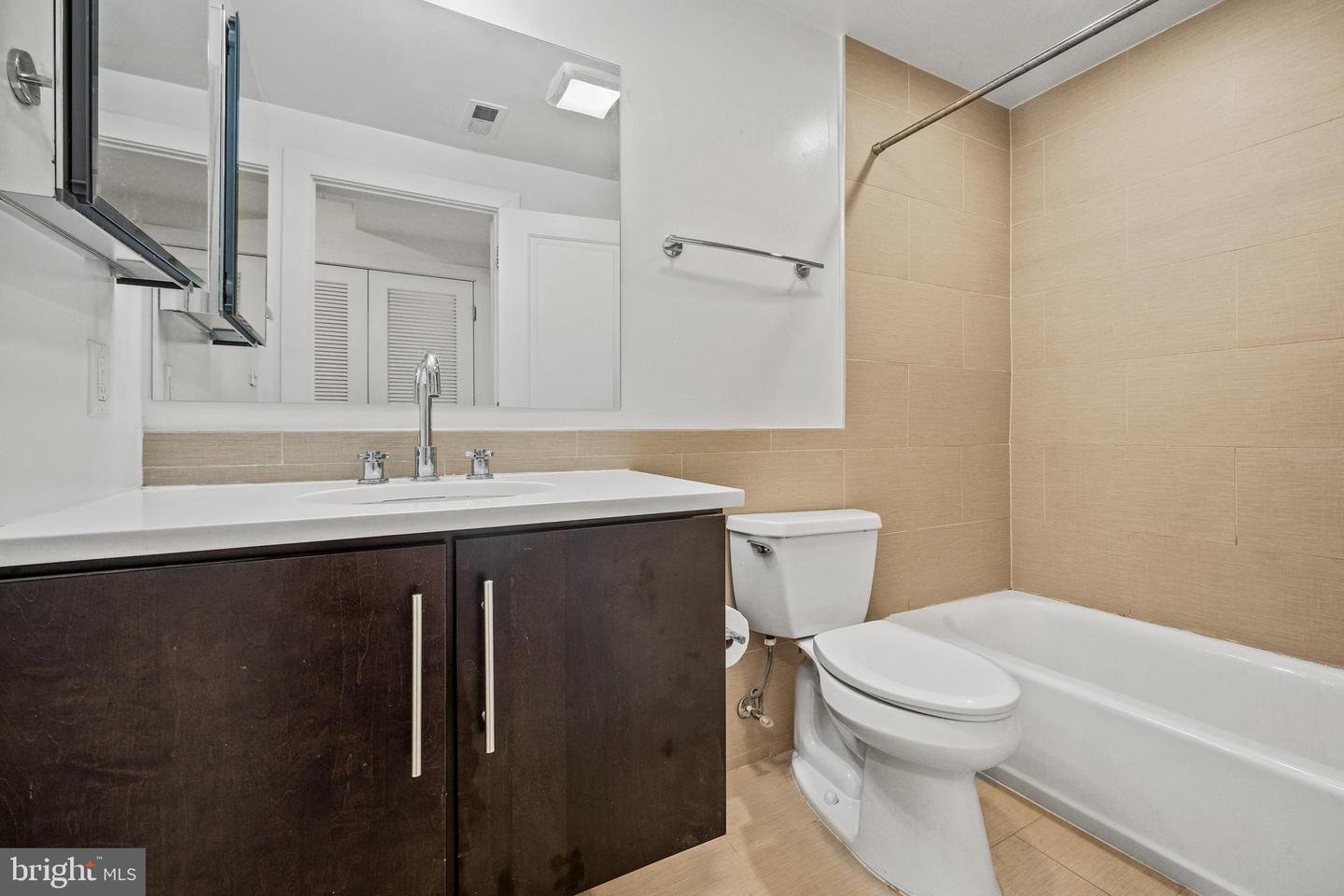 2101 11TH ST NW #103, WASHINGTON, District Of Columbia 20001, 1 Bedroom Bedrooms, ,1 BathroomBathrooms,Residential,For sale,2101 11TH ST NW #103,DCDC2176756 MLS # DCDC2176756