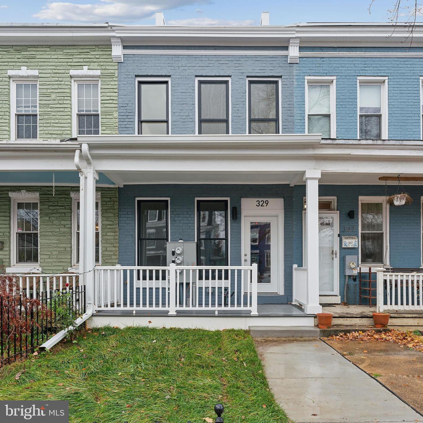 329 16TH ST SE, WASHINGTON, District Of Columbia 20003, 3 Bedrooms Bedrooms, 12 Rooms Rooms,3 BathroomsBathrooms,Residential,For sale,329 16TH ST SE,DCDC2163972 MLS # DCDC2163972