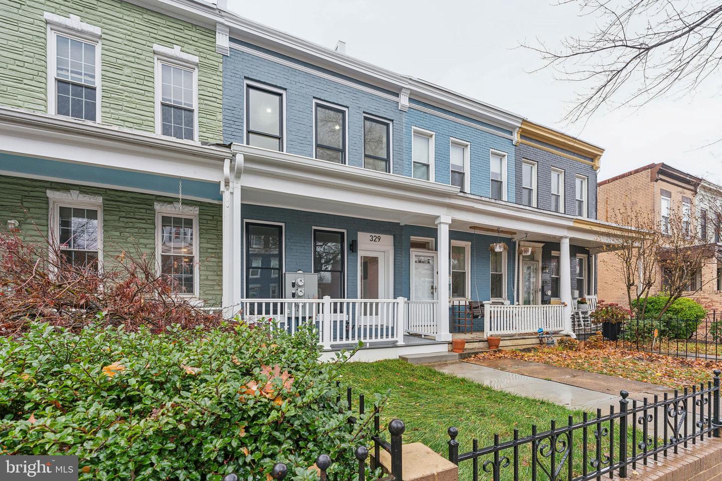 329 16TH ST SE, WASHINGTON, District Of Columbia 20003, 3 Bedrooms Bedrooms, 12 Rooms Rooms,3 BathroomsBathrooms,Residential,For sale,329 16TH ST SE,DCDC2163972 MLS # DCDC2163972