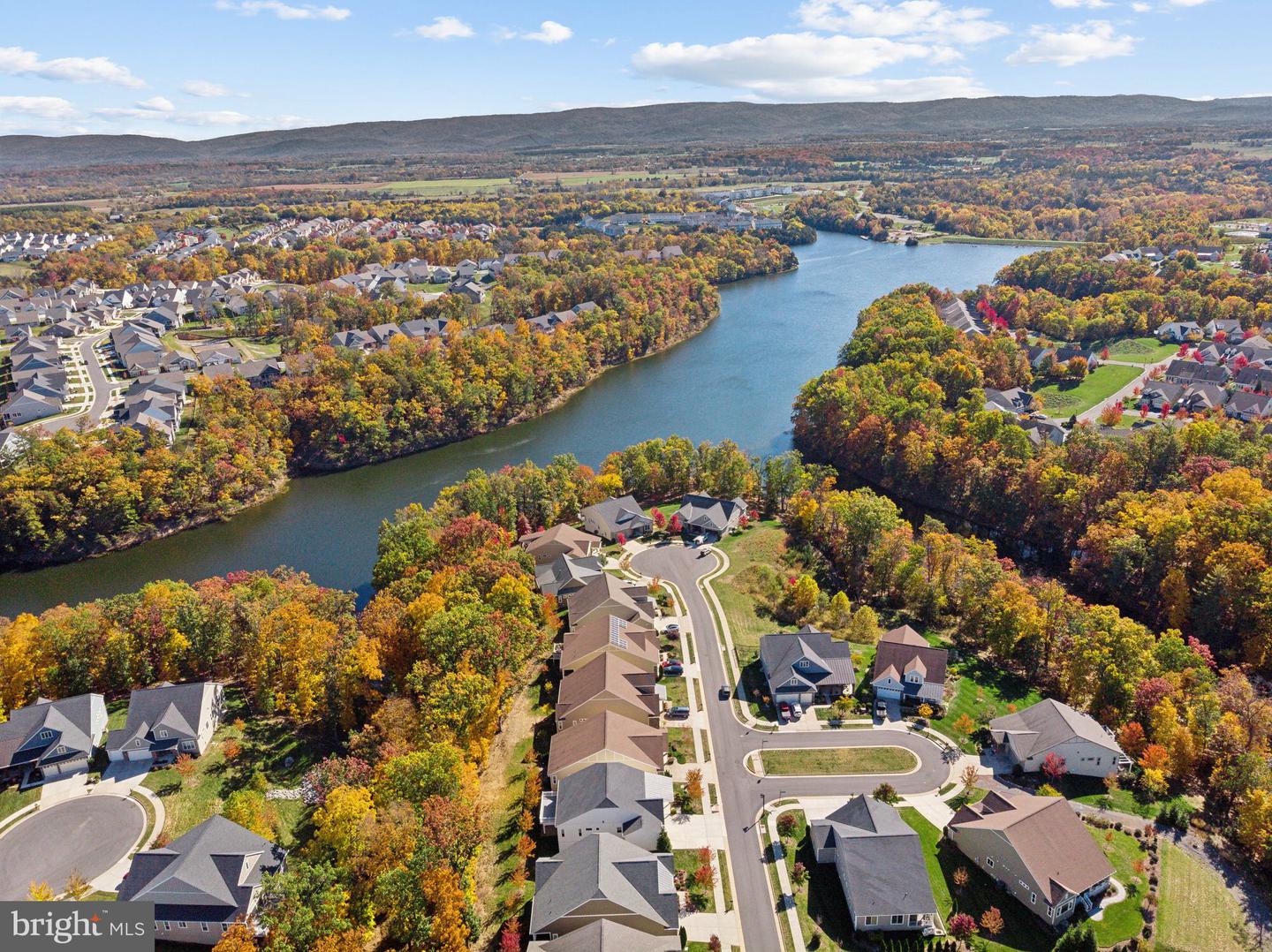 161 TOWHEE DR, LAKE FREDERICK, Virginia 22630, 4 Bedrooms Bedrooms, ,4 BathroomsBathrooms,Residential,For sale,161 TOWHEE DR,VAFV2022732 MLS # VAFV2022732