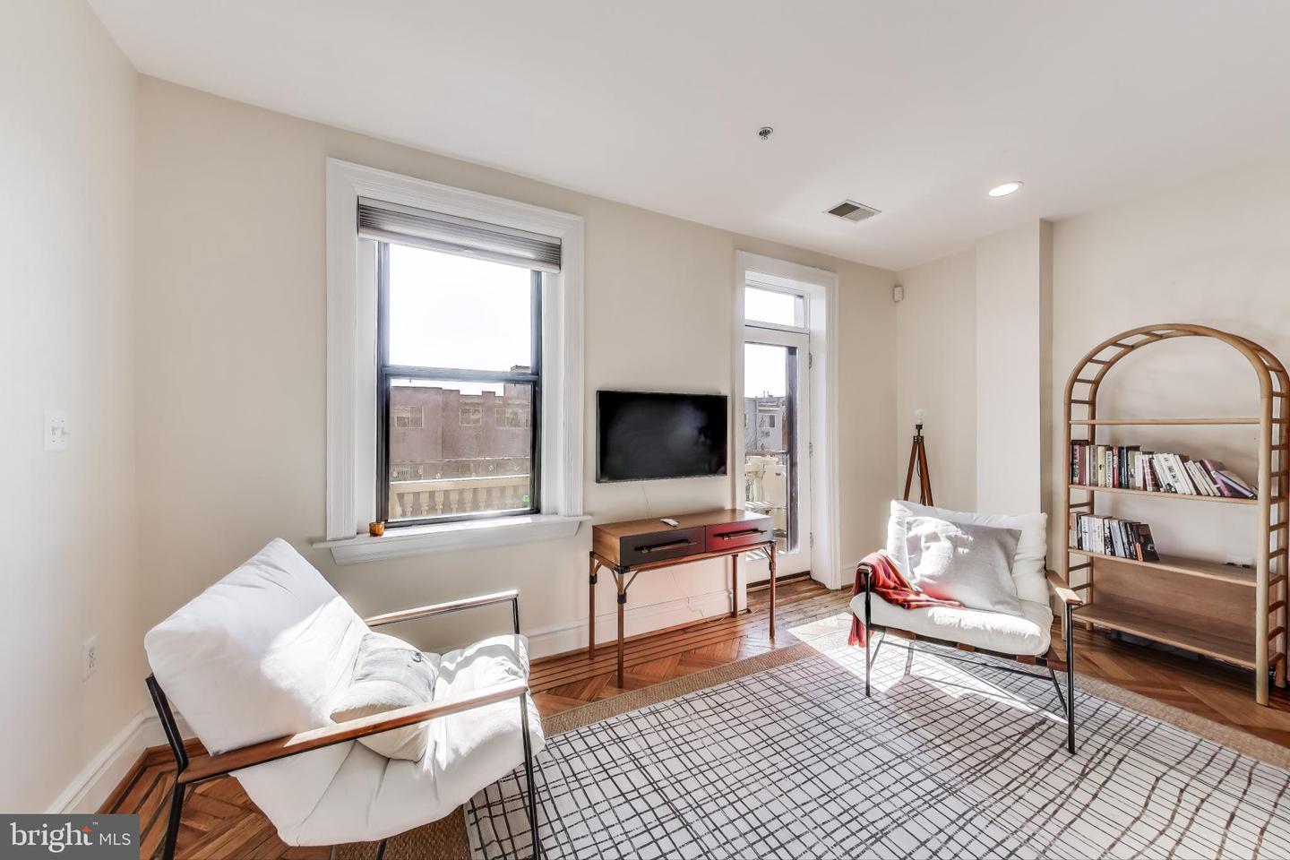 1419 CLIFTON ST NW #302, WASHINGTON, District Of Columbia 20009, 2 Bedrooms Bedrooms, ,2 BathroomsBathrooms,Residential,For sale,1419 CLIFTON ST NW #302,DCDC2170754 MLS # DCDC2170754