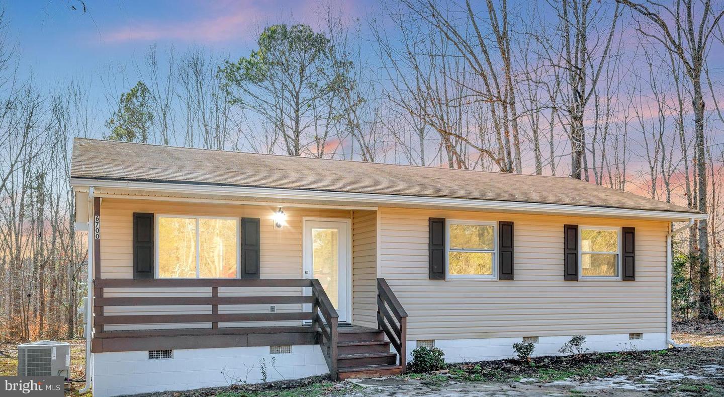 6700 HICKORY RIDGE RD, SPOTSYLVANIA, Virginia 22551, 3 Bedrooms Bedrooms, ,1 BathroomBathrooms,Residential,For sale,6700 HICKORY RIDGE RD,VASP2030372 MLS # VASP2030372