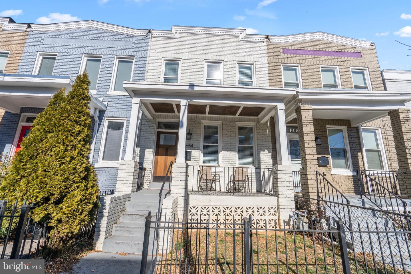 1654 GALES ST NE, WASHINGTON, District Of Columbia 20002, 2 Bedrooms Bedrooms, ,3 BathroomsBathrooms,Residential,For sale,1654 GALES ST NE,DCDC2176958 MLS # DCDC2176958